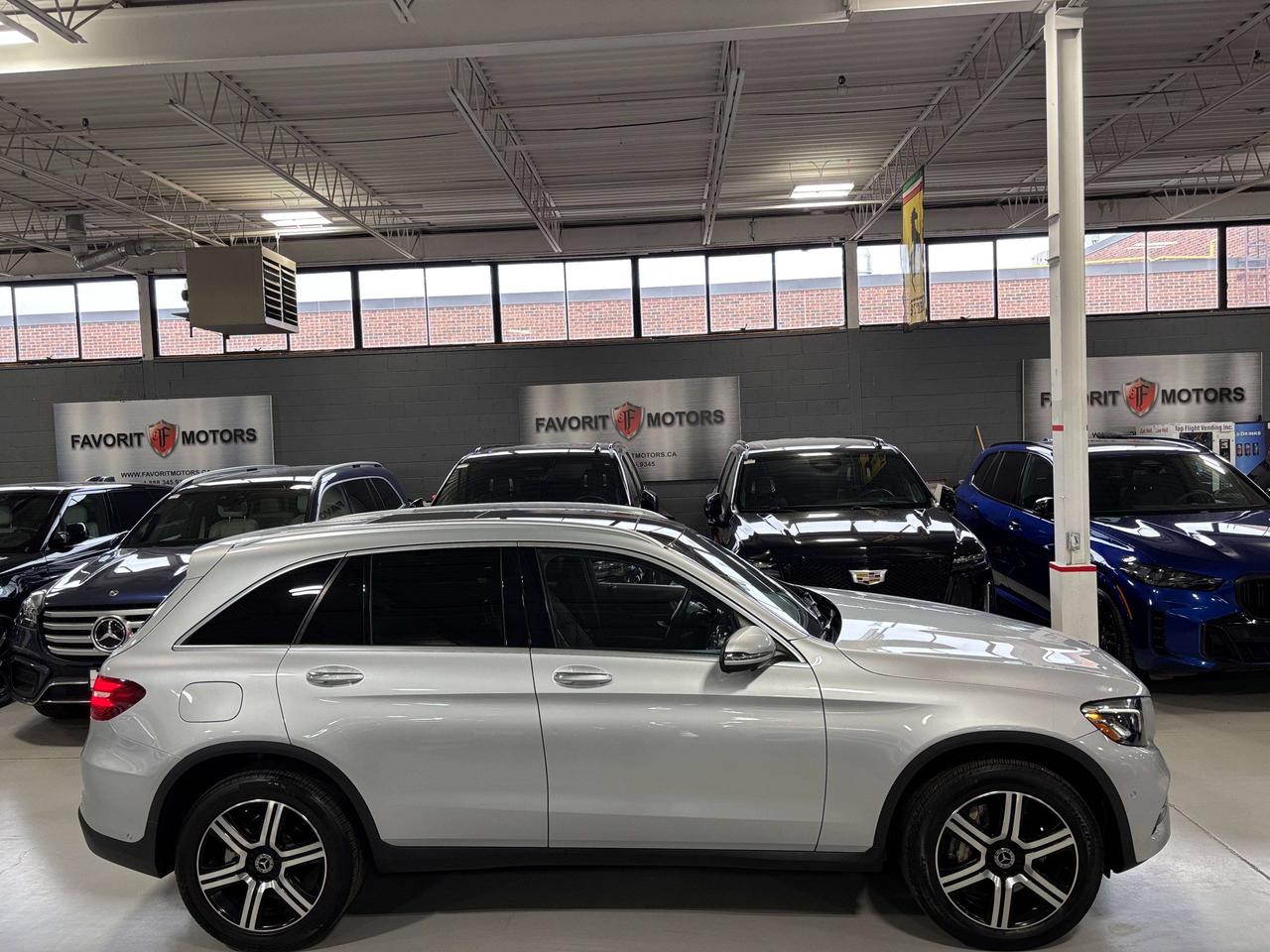 2019 Mercedes-Benz GLC GLC300|4MATIC|NAV|BLACKWOOD|DUALROOF|LED|LEATHER|+ Photo