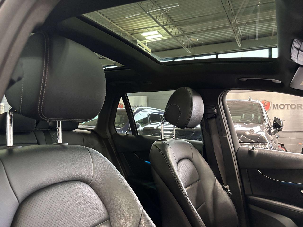 2019 Mercedes-Benz GLC GLC300|4MATIC|NAV|BLACKWOOD|DUALROOF|LED|LEATHER|+ Photo