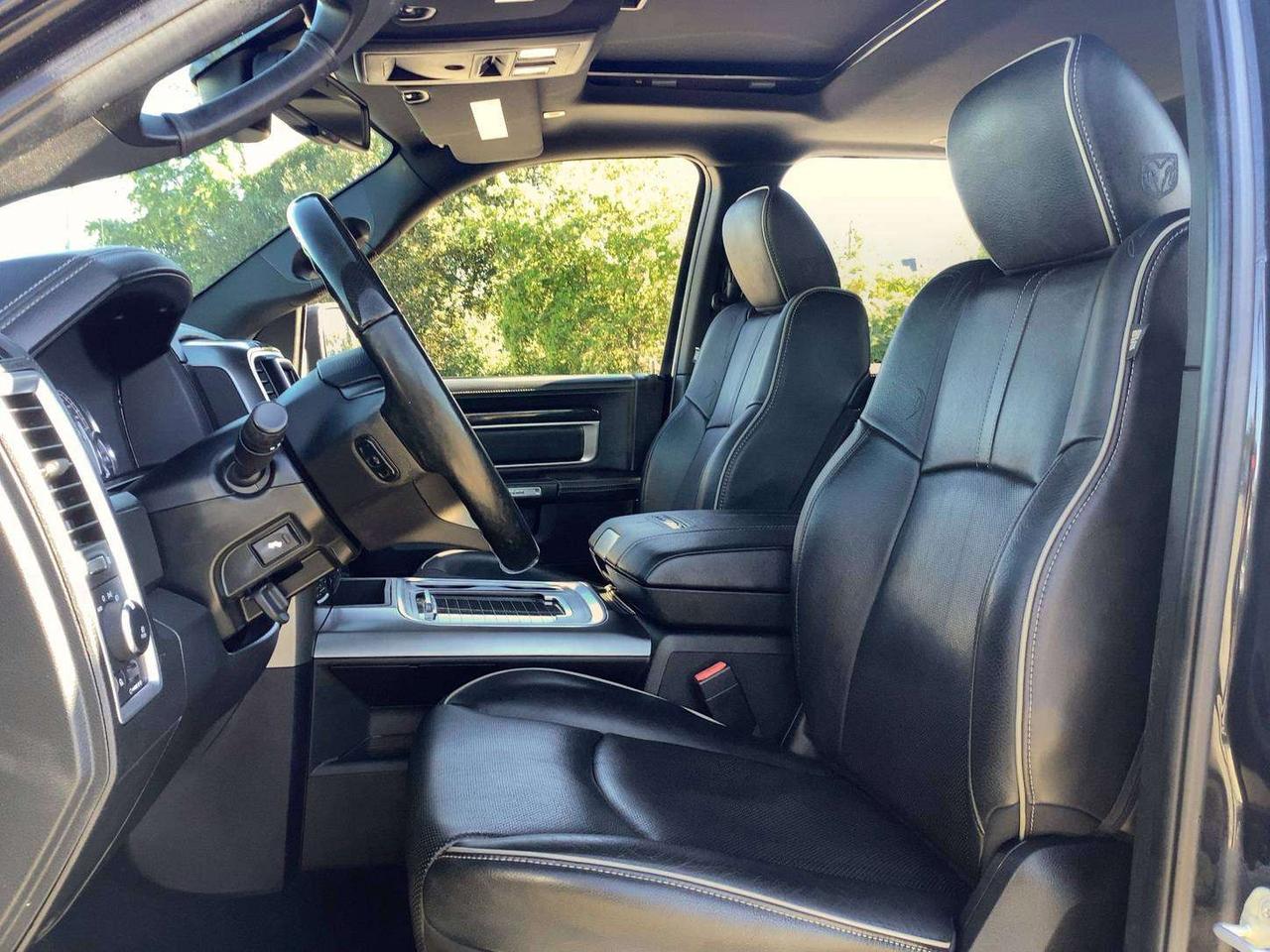2018 RAM 1500 Limited EcoDiesel | Tow Pkg | Sunroof | 4X4 Photo