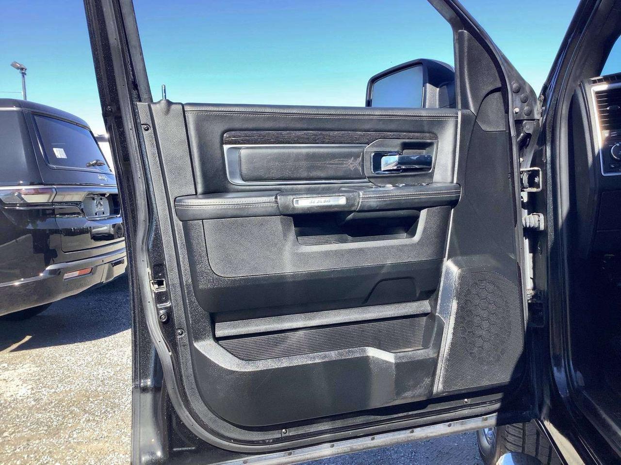 2018 RAM 1500 Limited EcoDiesel | Tow Pkg | Sunroof | 4X4 Photo