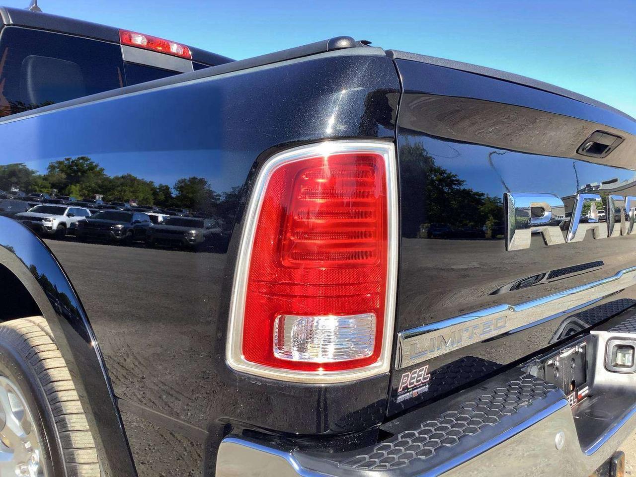 2018 RAM 1500 Limited EcoDiesel | Tow Pkg | Sunroof | 4X4 Photo
