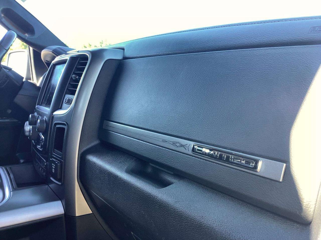 2018 RAM 1500 Limited EcoDiesel | Tow Pkg | Sunroof | 4X4 Photo