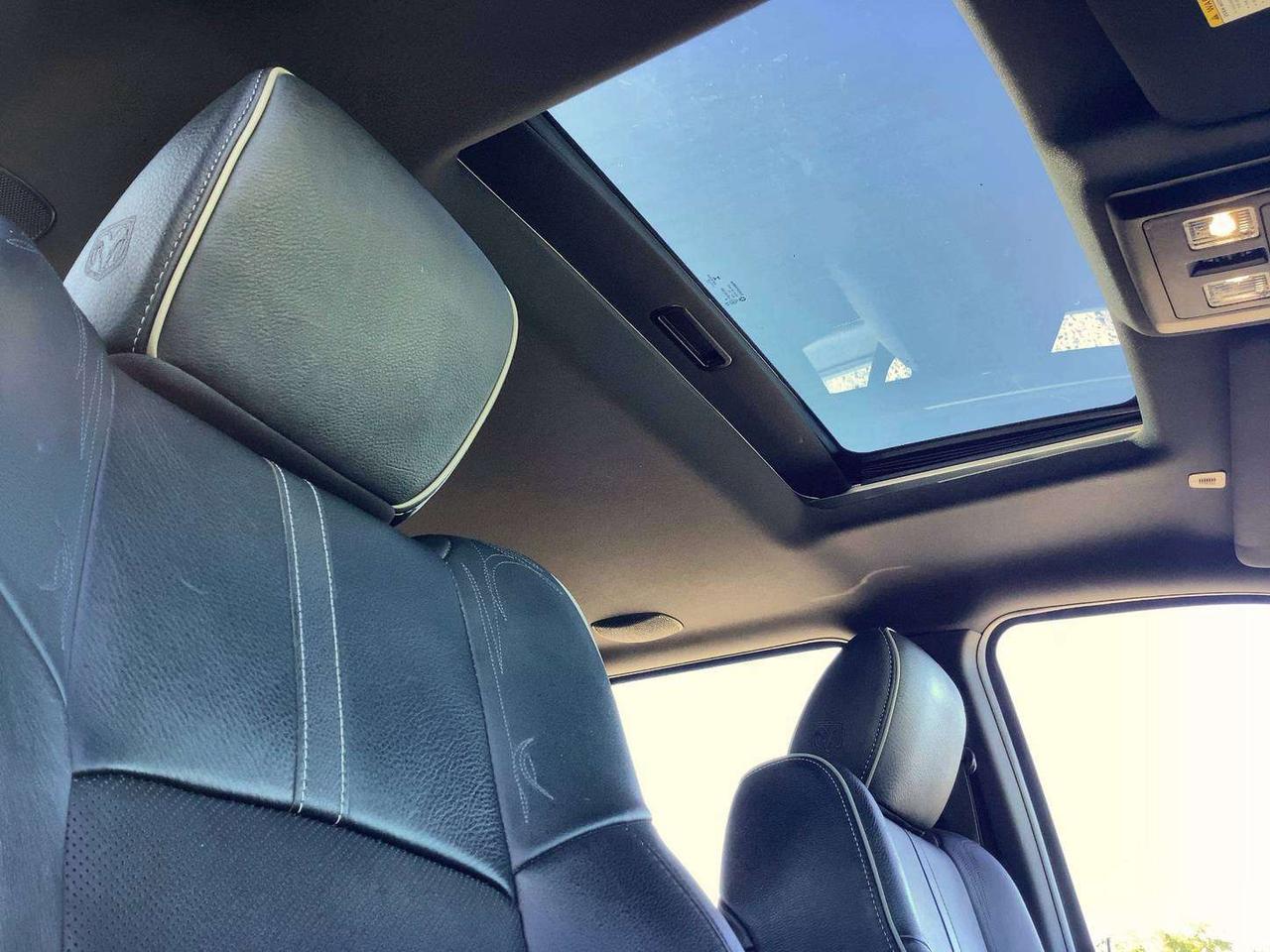 2018 RAM 1500 Limited EcoDiesel | Tow Pkg | Sunroof | 4X4 Photo