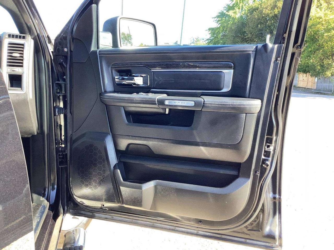 2018 RAM 1500 Limited EcoDiesel | Tow Pkg | Sunroof | 4X4 Photo