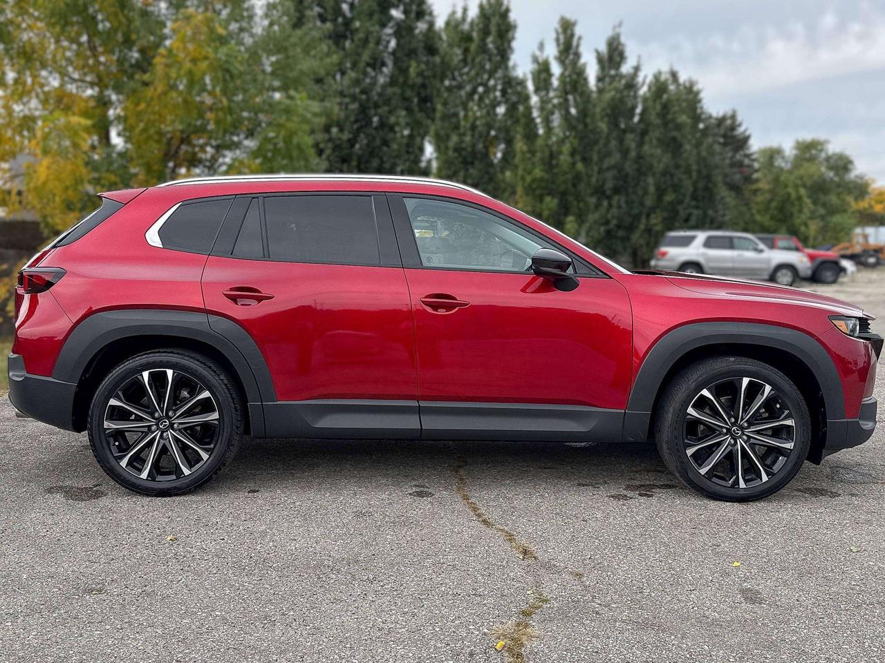 2024 Mazda CX-50 GT | BLIND SPOT | BOSE AUDIO | COOLED SEATS | Photo3