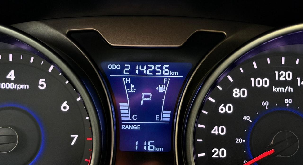 2015 Hyundai Veloster 3dr Cpe Auto w/Tech Photo