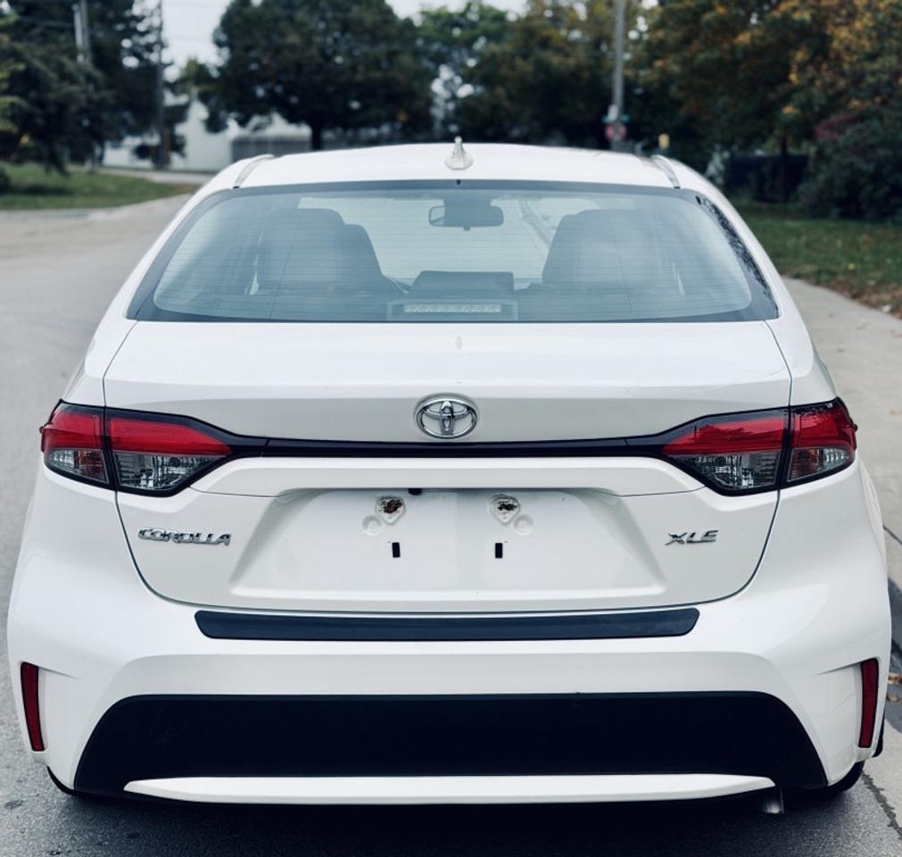 2020 Toyota Corolla XLE FWD Photo