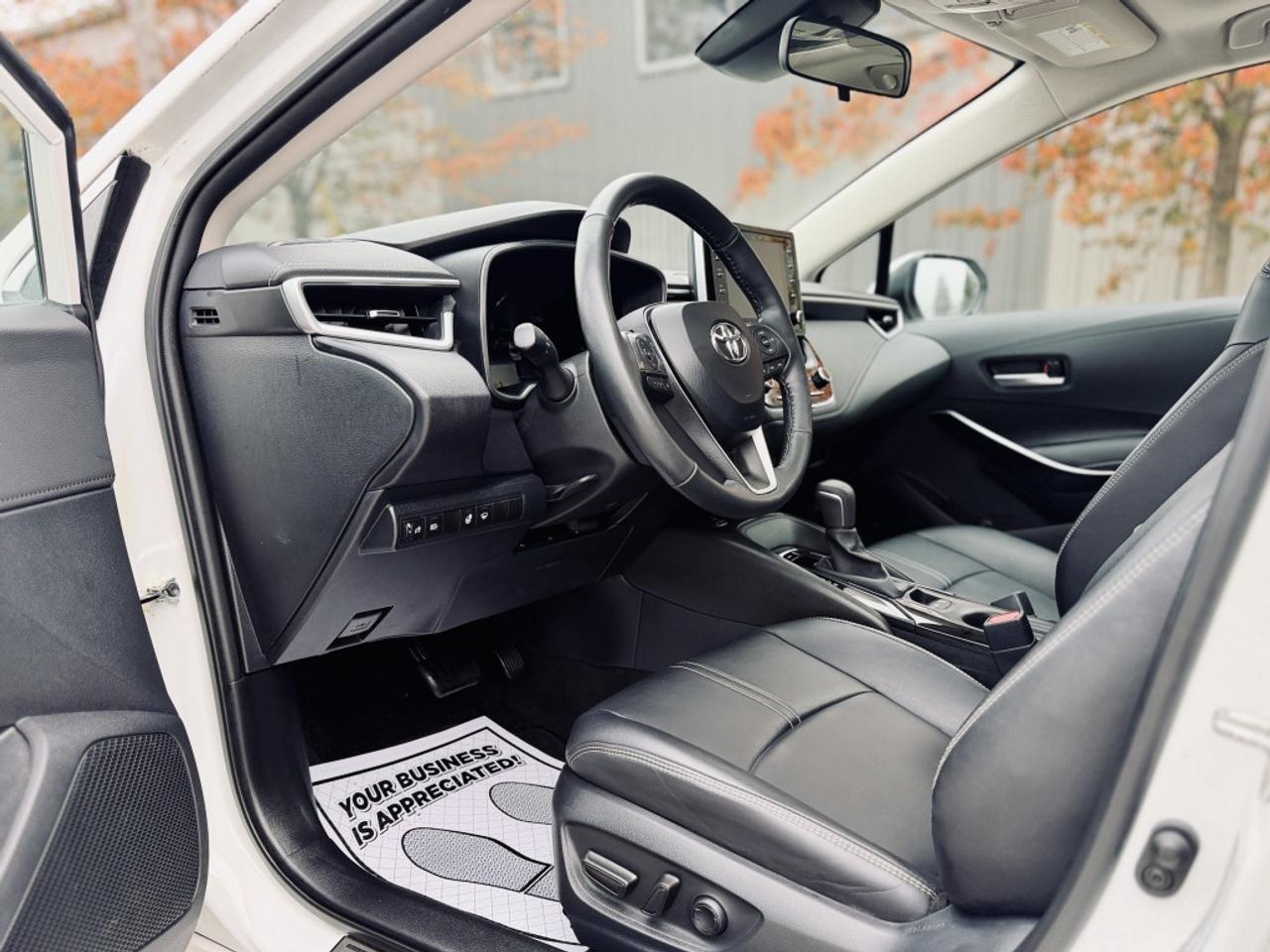 2020 Toyota Corolla XLE FWD Photo