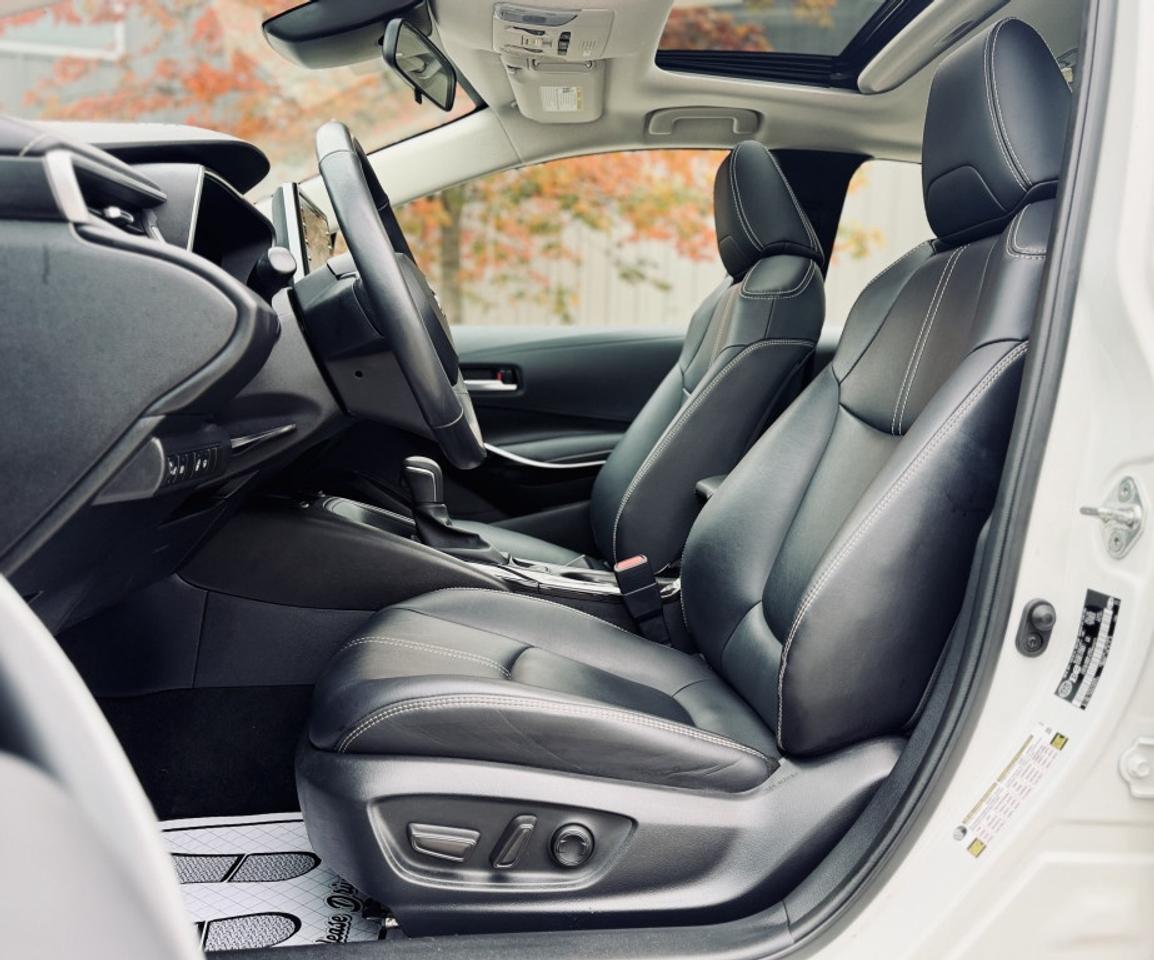 2020 Toyota Corolla XLE FWD Photo