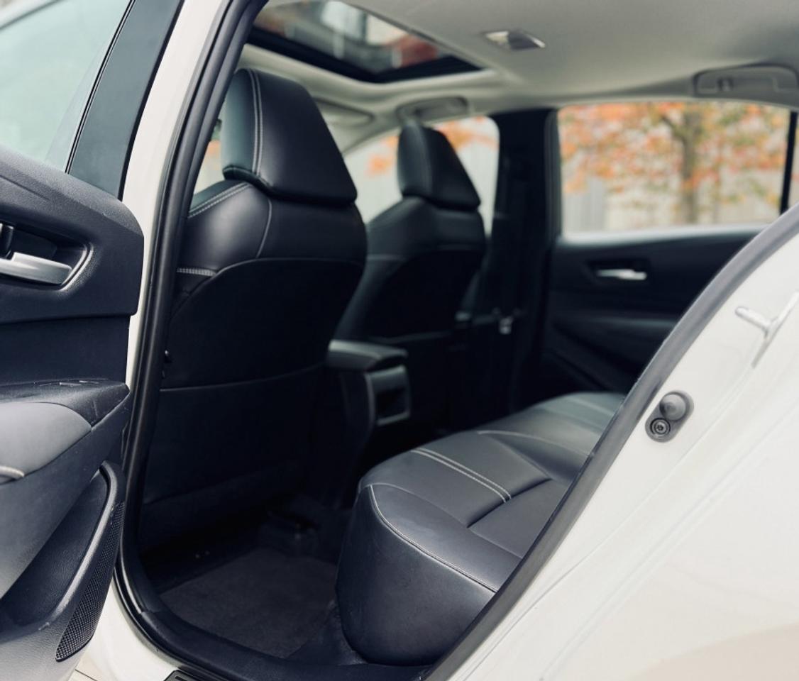 2020 Toyota Corolla XLE FWD Photo