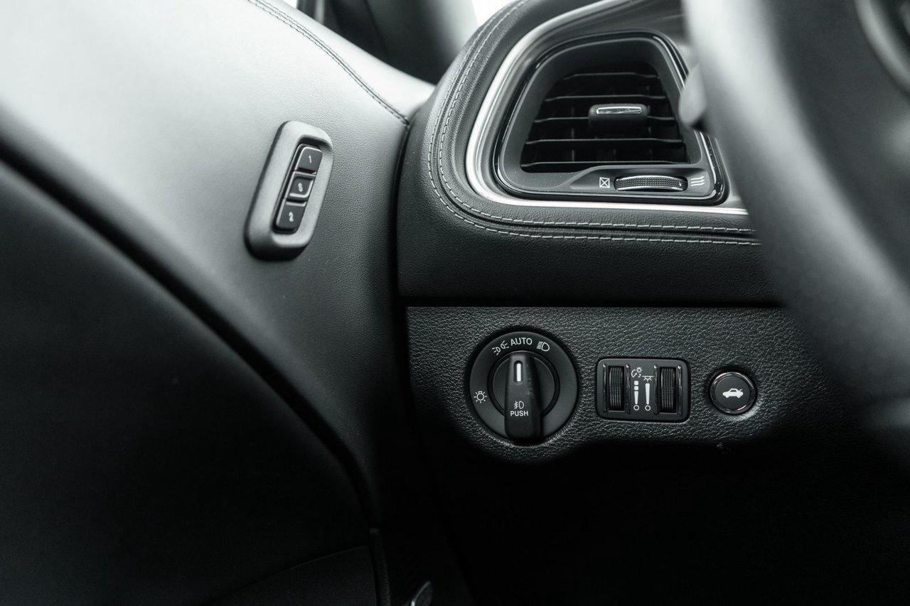 2022 Dodge Challenger GT AWD Photo