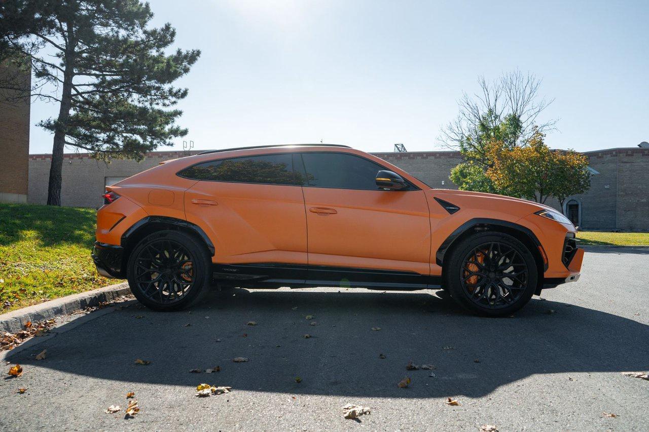 2025 Lamborghini Urus SE Photo