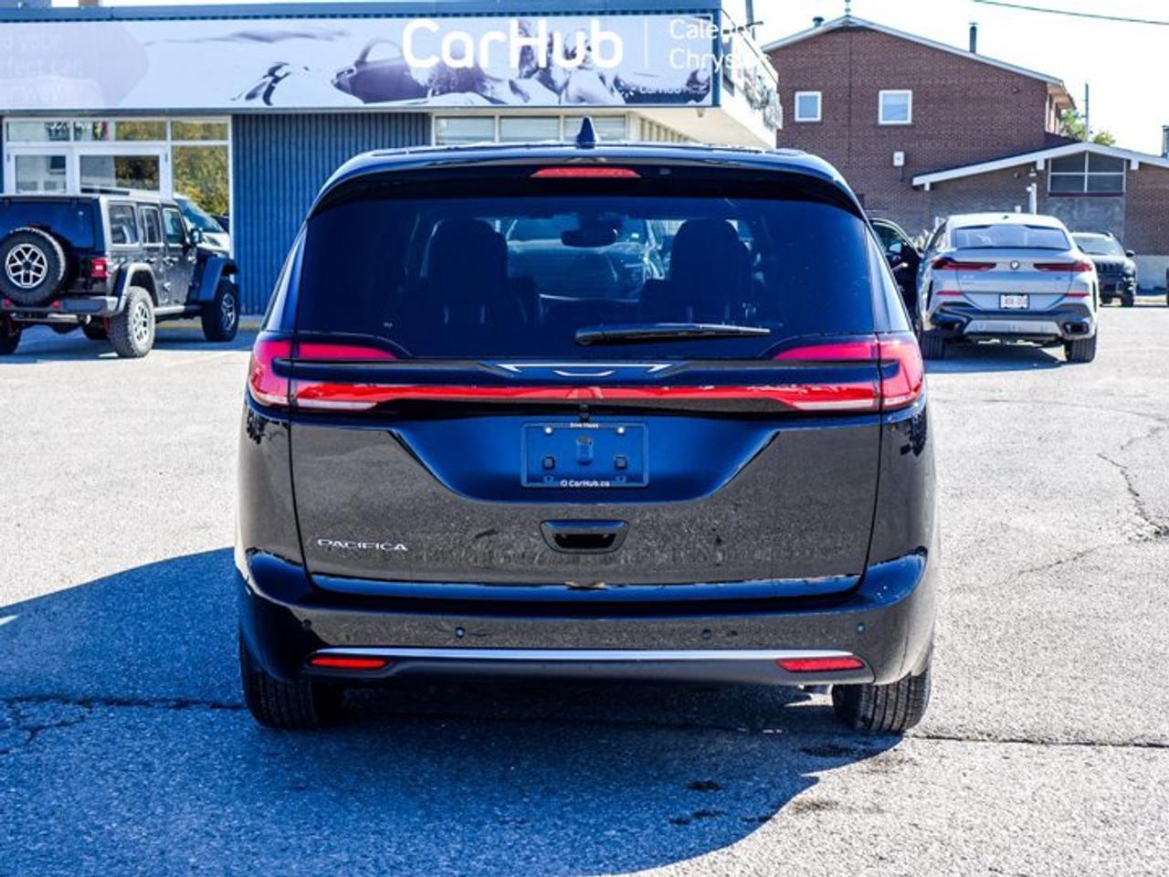 2027 Chrysler Pacifica Select 3.6L Pentastar V6 | Safety Sphere Package | Adaptive Cruise Control with Stop and Go Photo