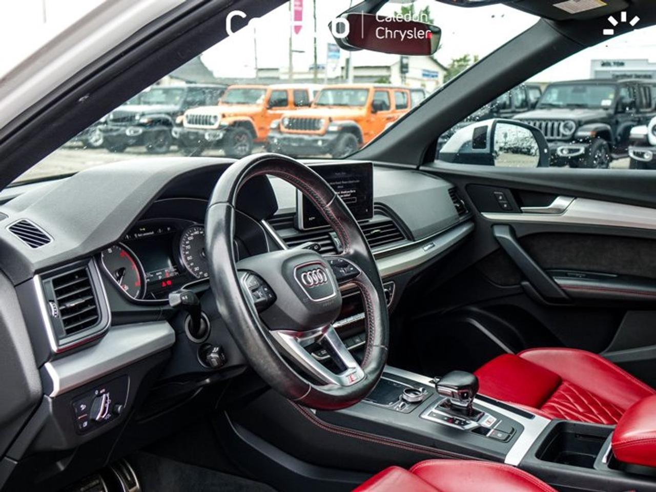 2018 Audi SQ5 3.0 TFSI quattro Progressiv tiptronic 3.0T V6 | Panoramic Roof | Navigation | Heated Seats | Active Suspension Photo