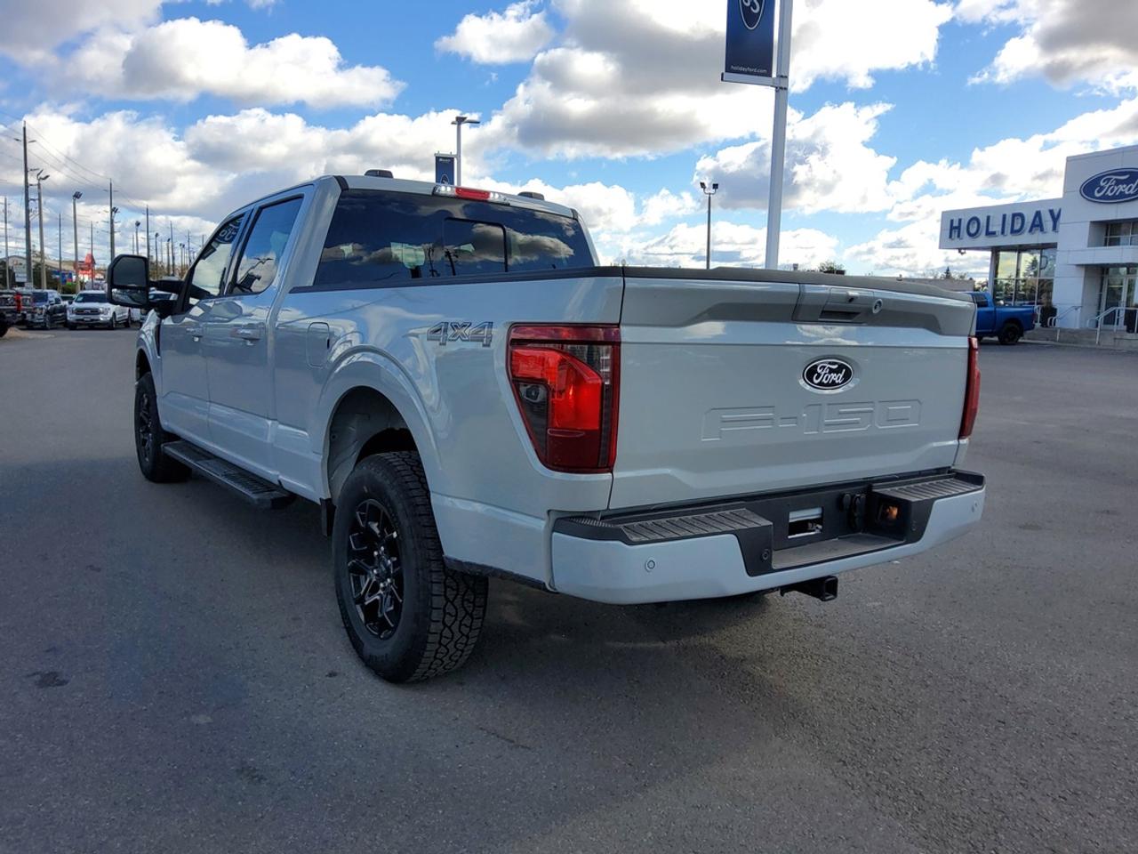 2026 Ford F-150 XLT Photo3