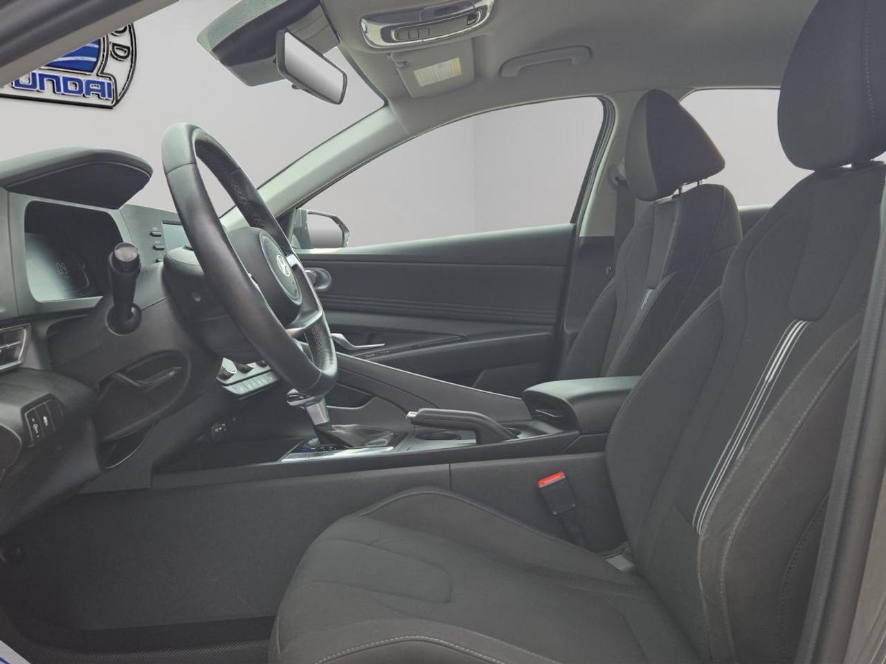 2025 Hyundai Elantra Preferred Photo