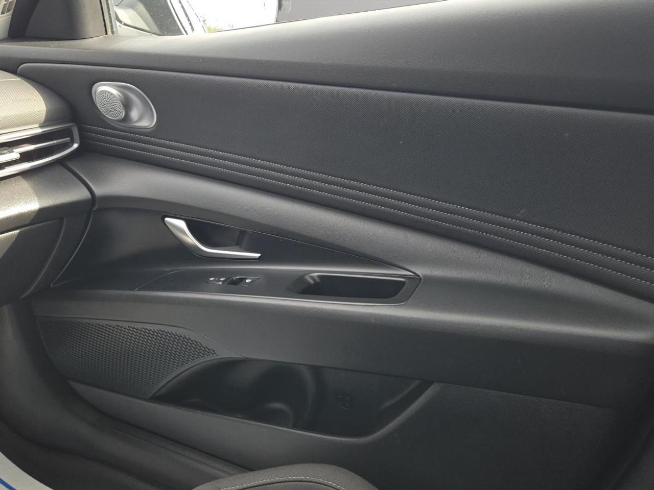 2025 Hyundai Elantra Preferred Photo