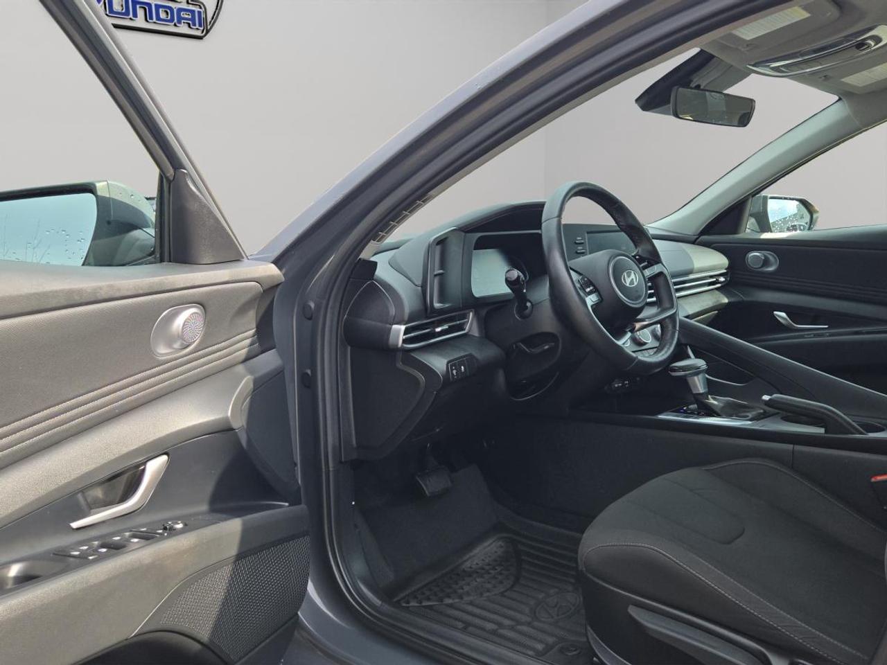 2025 Hyundai Elantra Preferred Photo