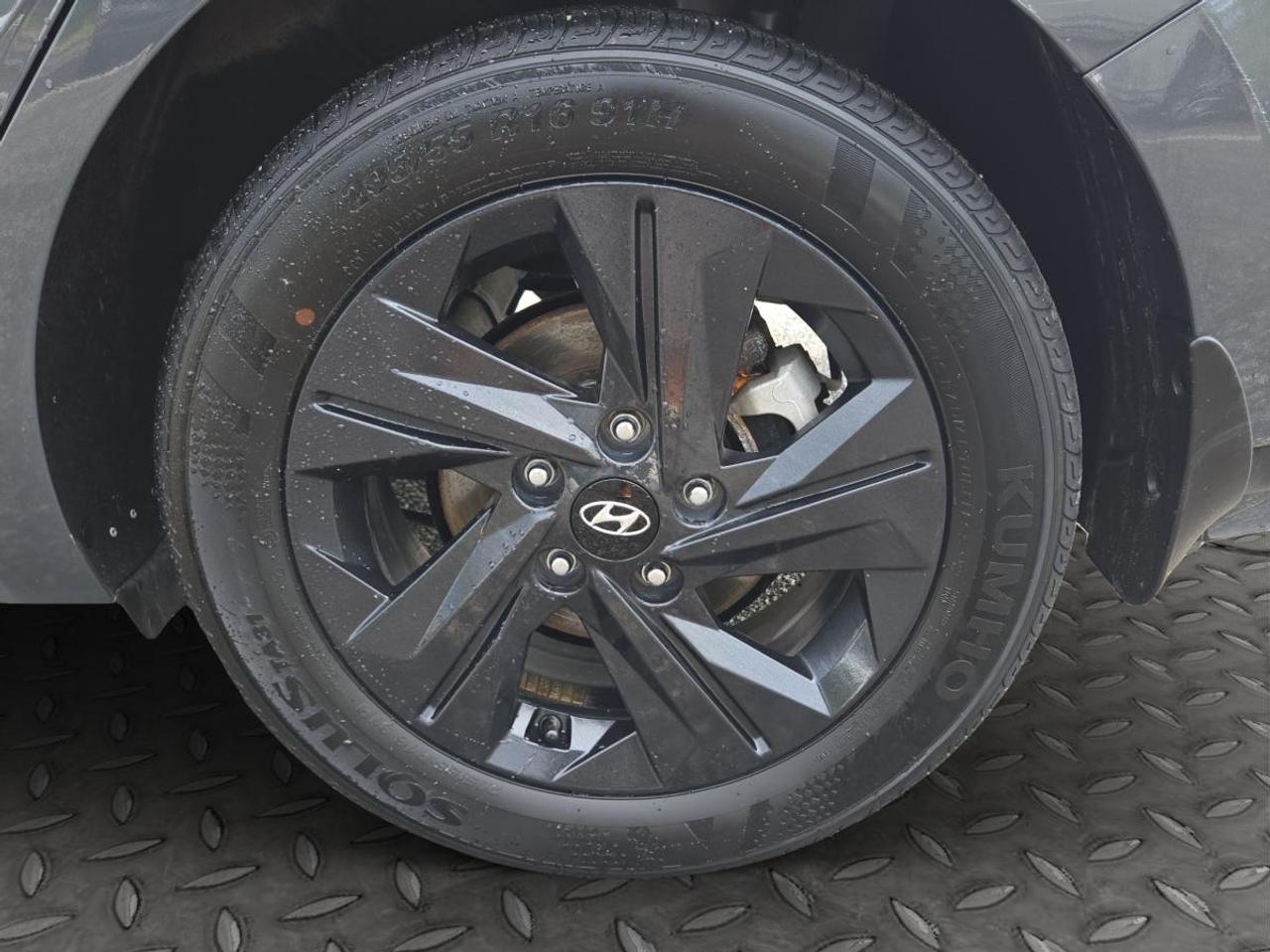 2025 Hyundai Elantra Preferred Photo