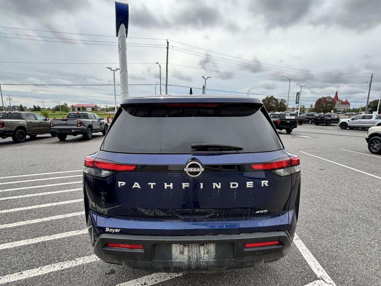2022 Nissan Pathfinder S Photo