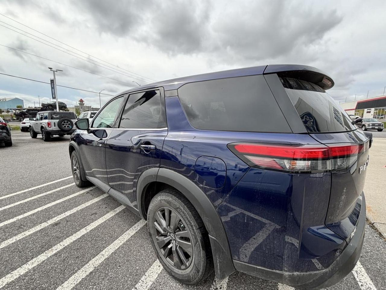 2022 Nissan Pathfinder S Photo