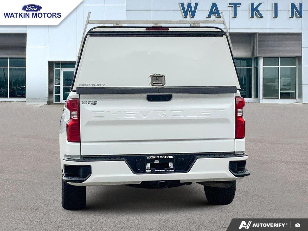 2022 Chevrolet Silverado CREWCAB 4X4 CUSTOM Photo3