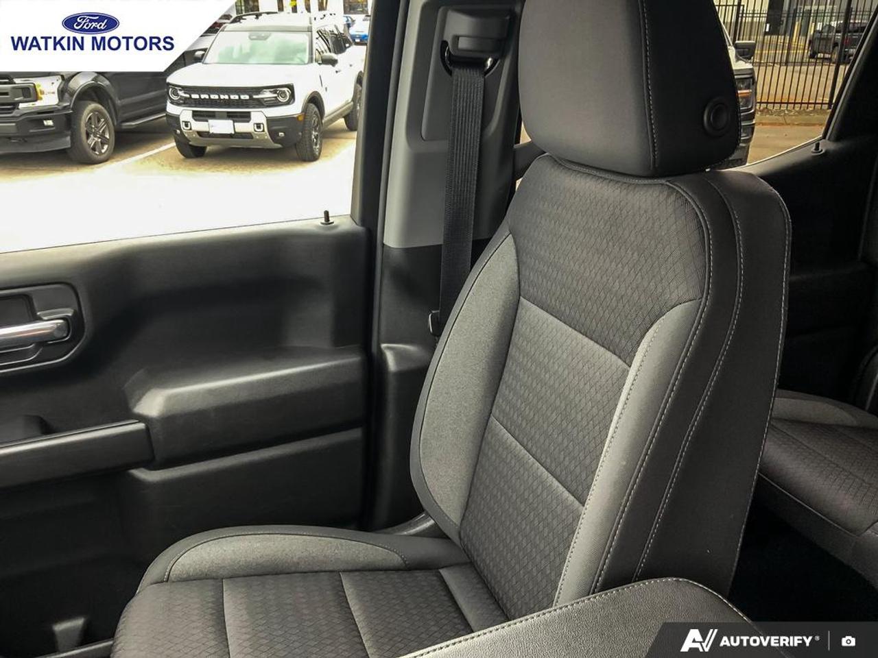 2022 Chevrolet Silverado Custom photo 23