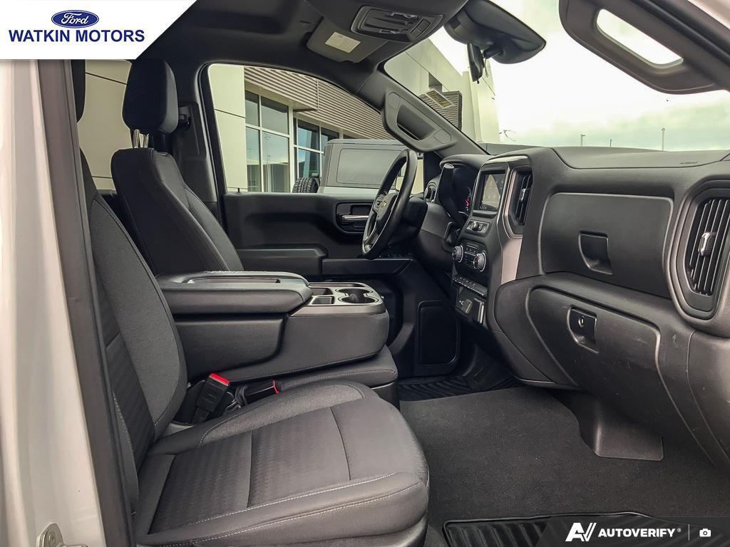 2022 Chevrolet Silverado Custom photo 25
