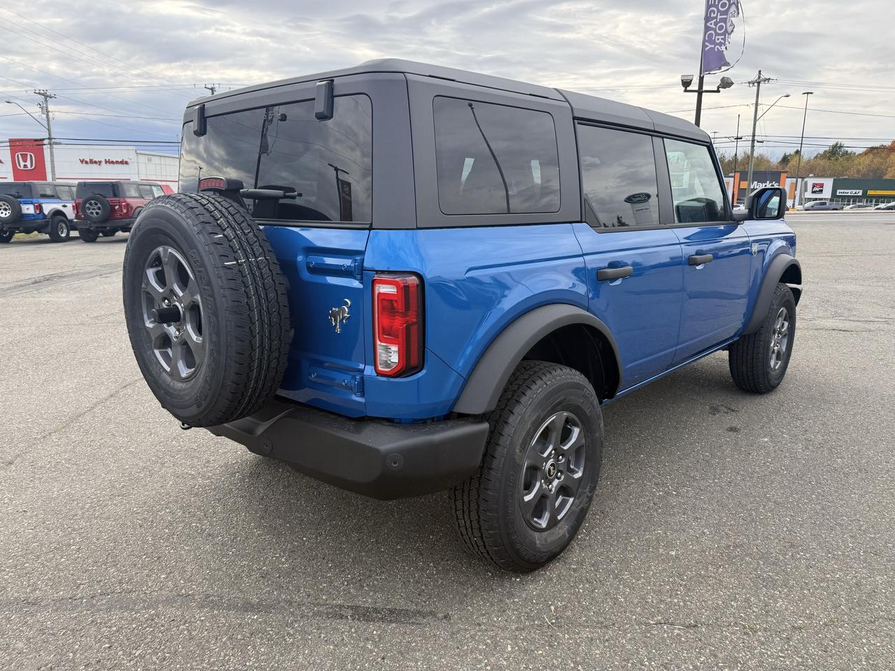 2026 Ford Bronco Big Bend 4 Door 4x4 Photo2