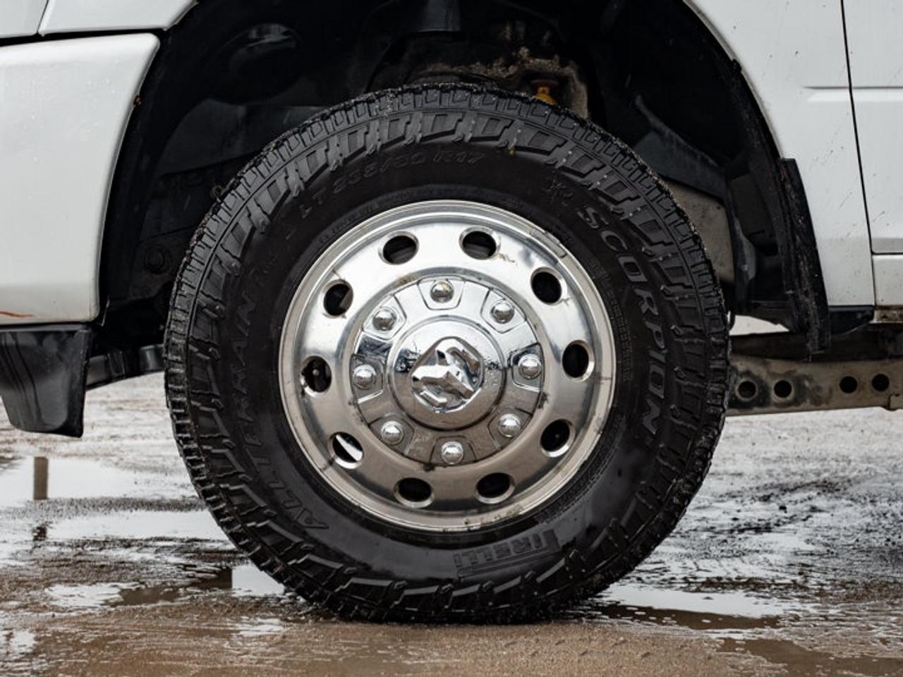 2021 RAM 3500 Big Horn Photo