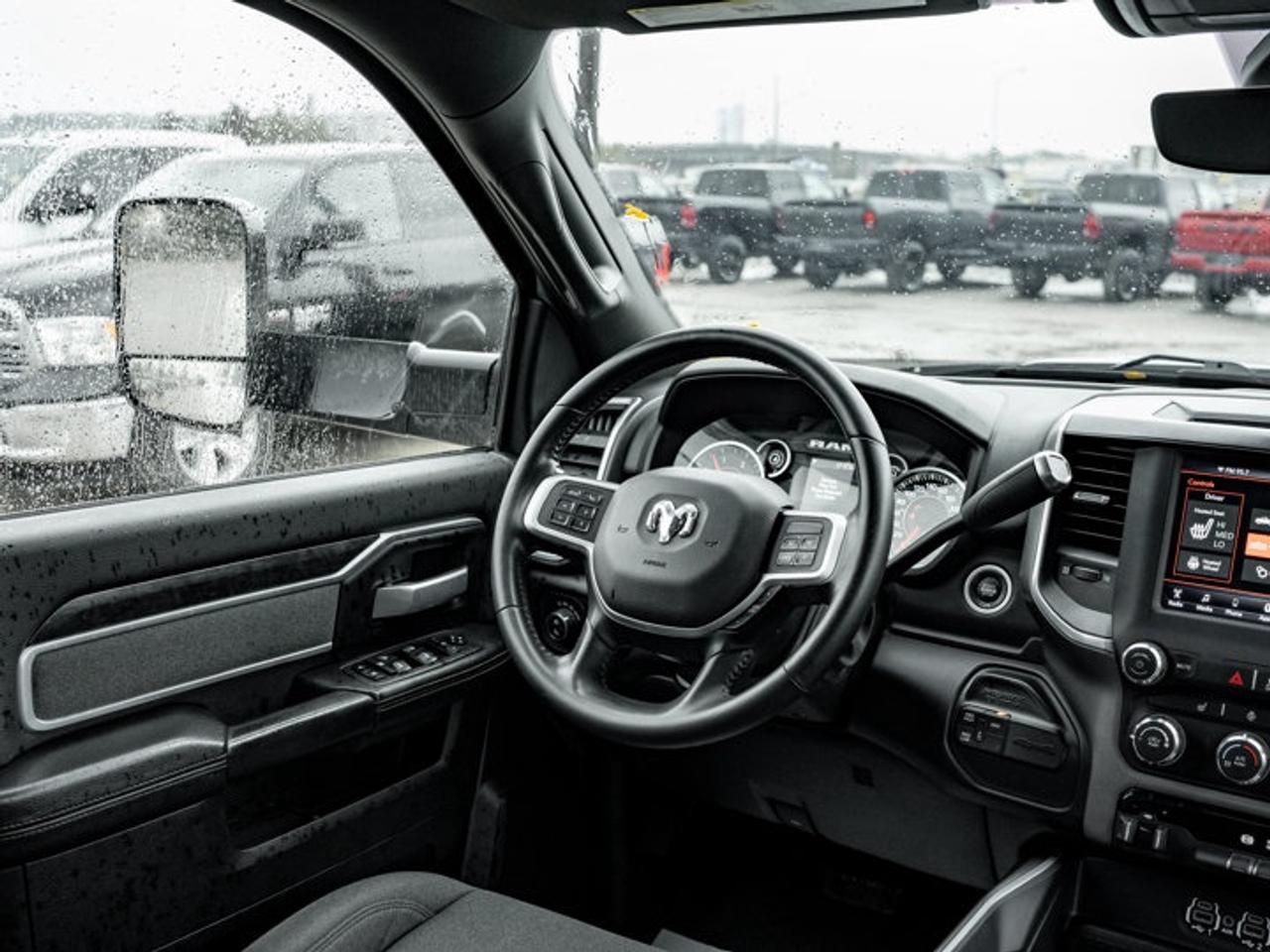 2021 RAM 3500 Big Horn Photo