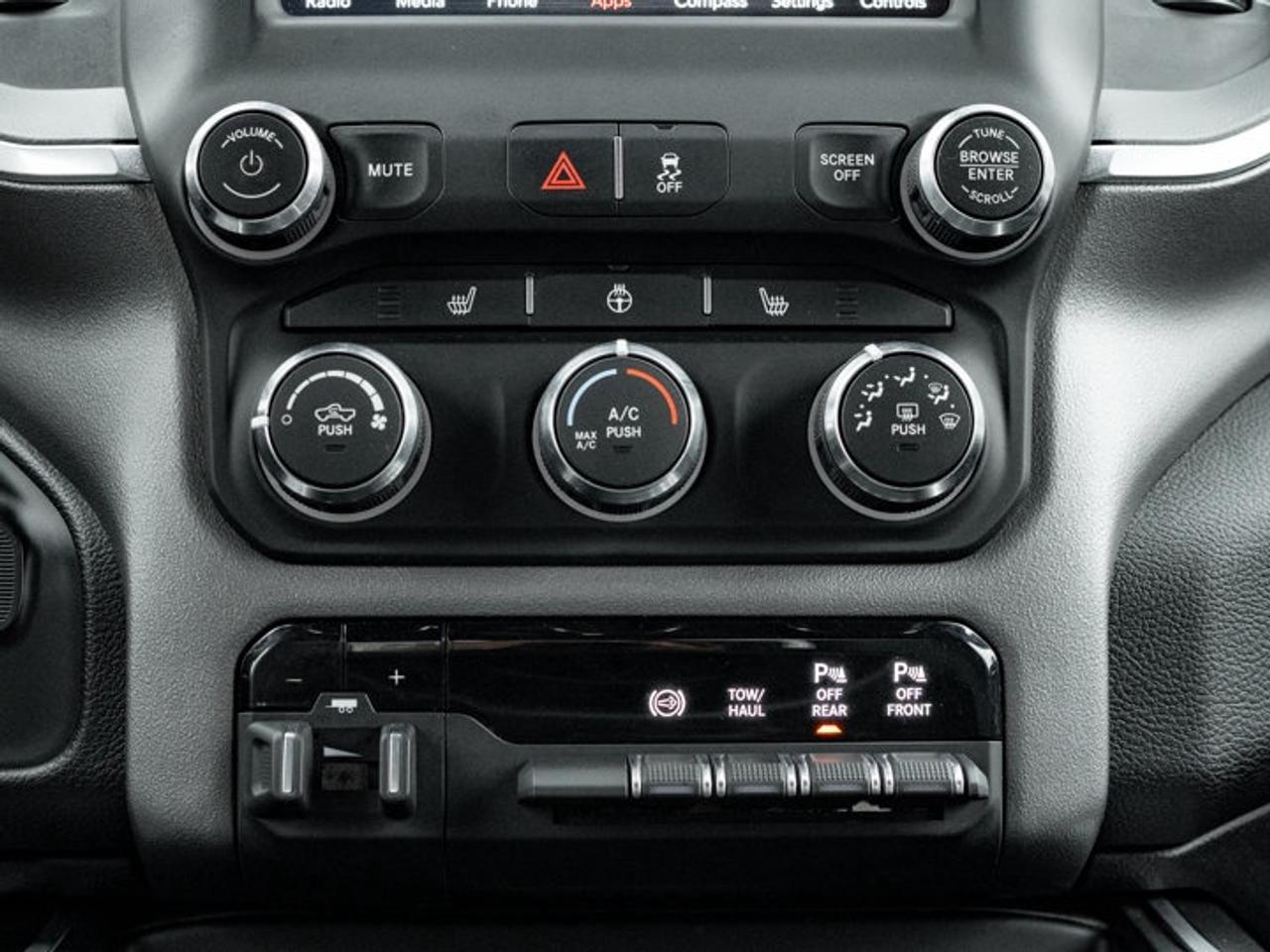 2021 RAM 3500 Big Horn Photo