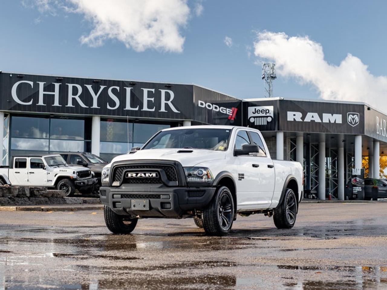 2022 RAM 1500 Classic WARLOCK Photo5