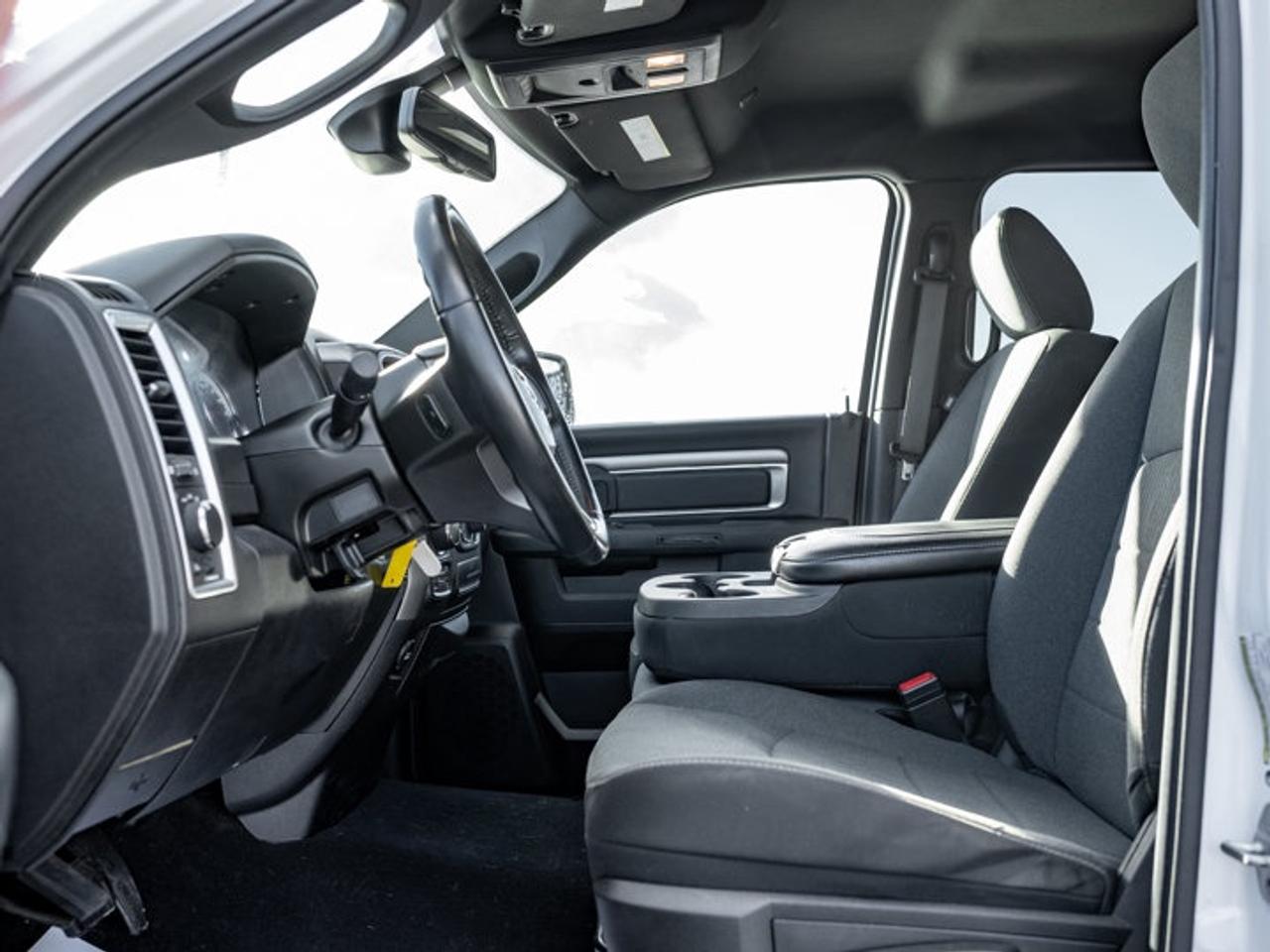 2022 RAM 1500 Classic WARLOCK Photo