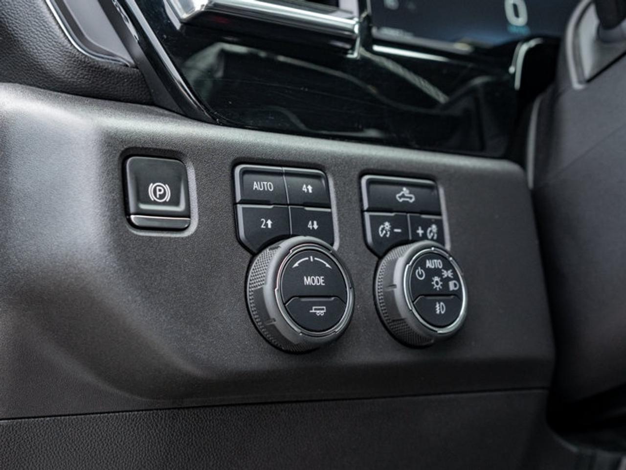 2024 Chevrolet Silverado 1500 LT Trail Boss Photo