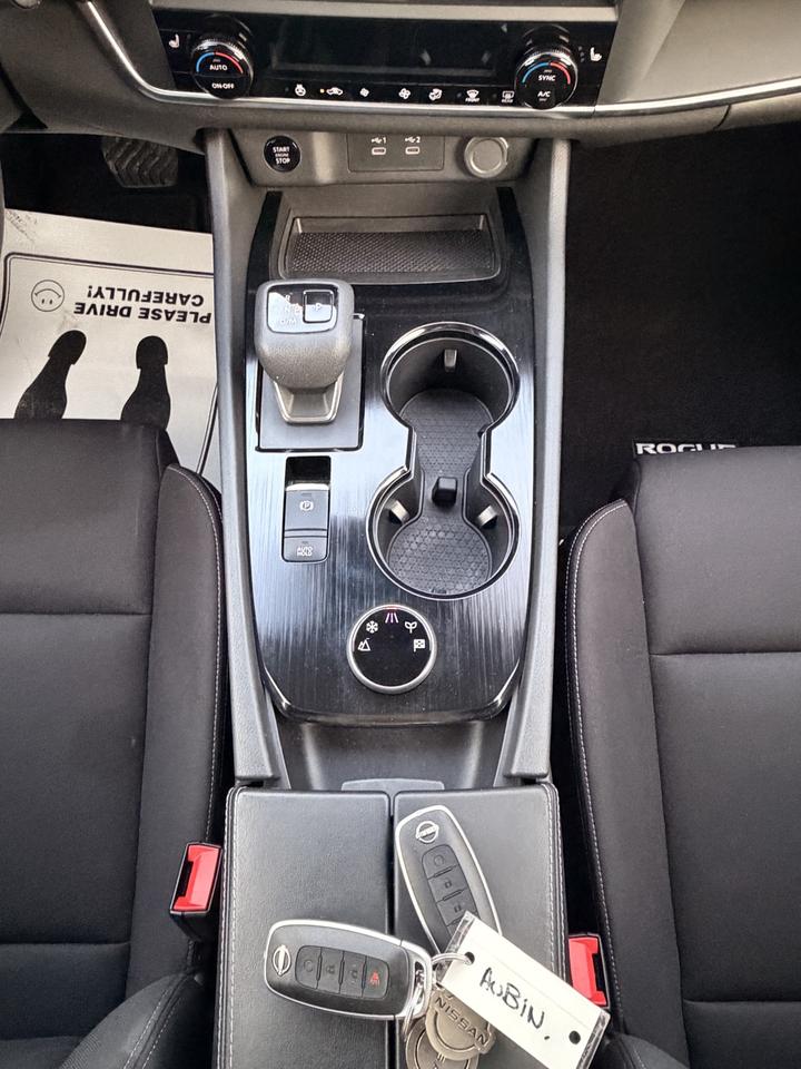 2024 Nissan Rogue S Photo