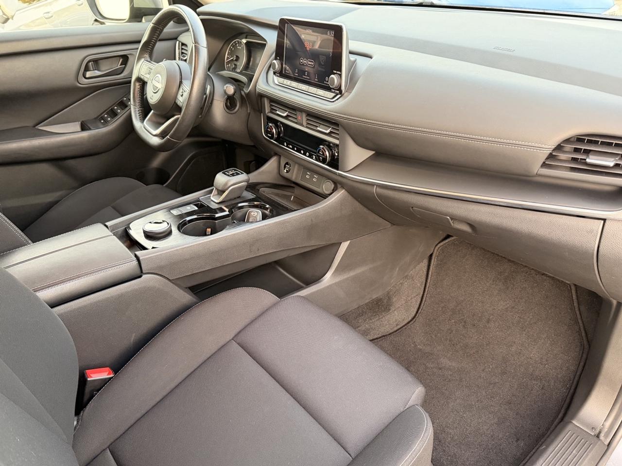 2024 Nissan Rogue S Photo