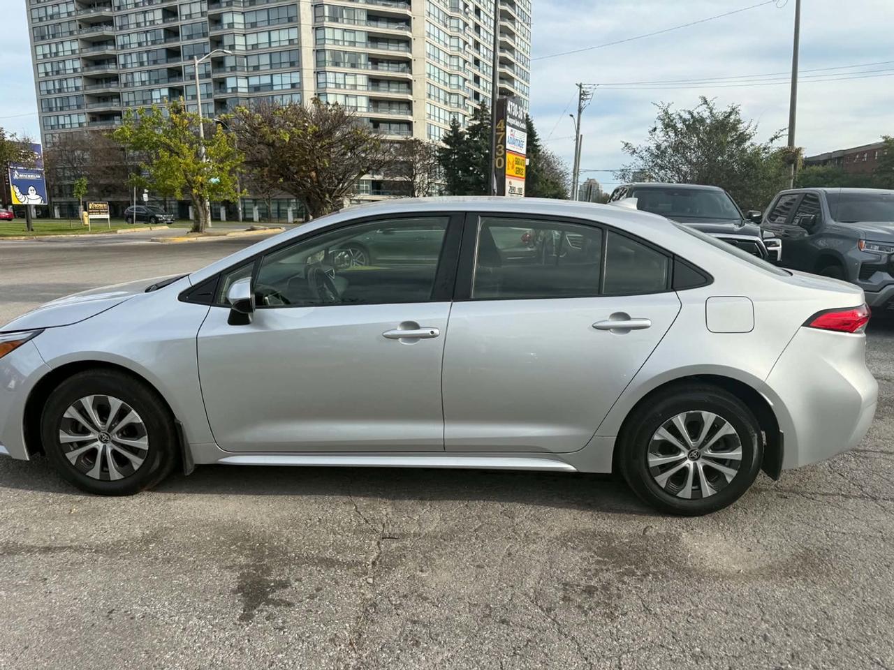 2024 Toyota Corolla Hybrid LE Photo