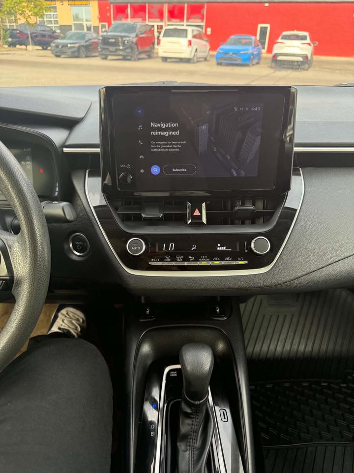 2024 Toyota Corolla Hybrid LE Photo