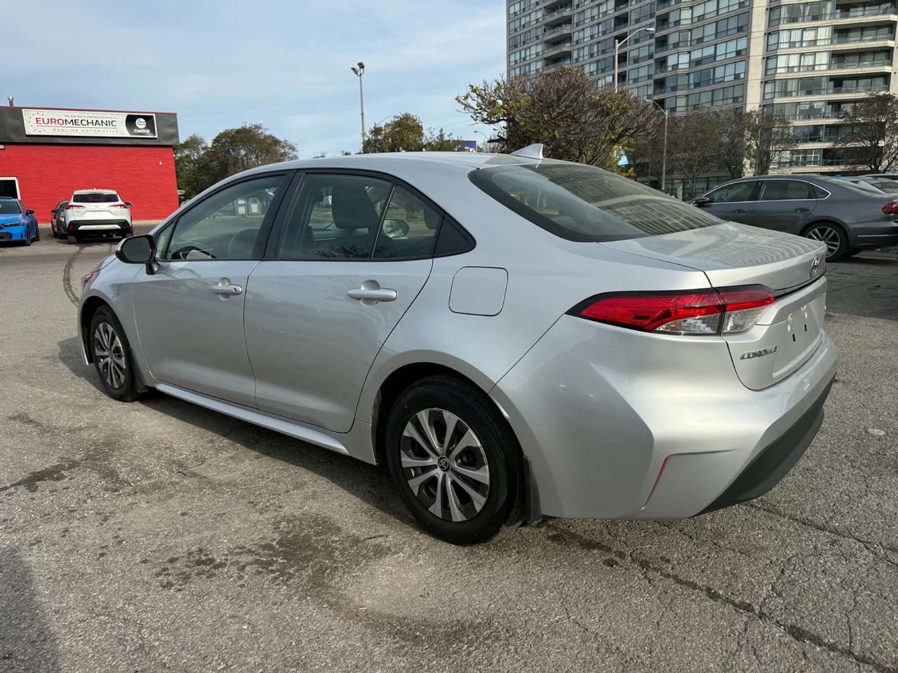 2024 Toyota Corolla Hybrid LE Photo