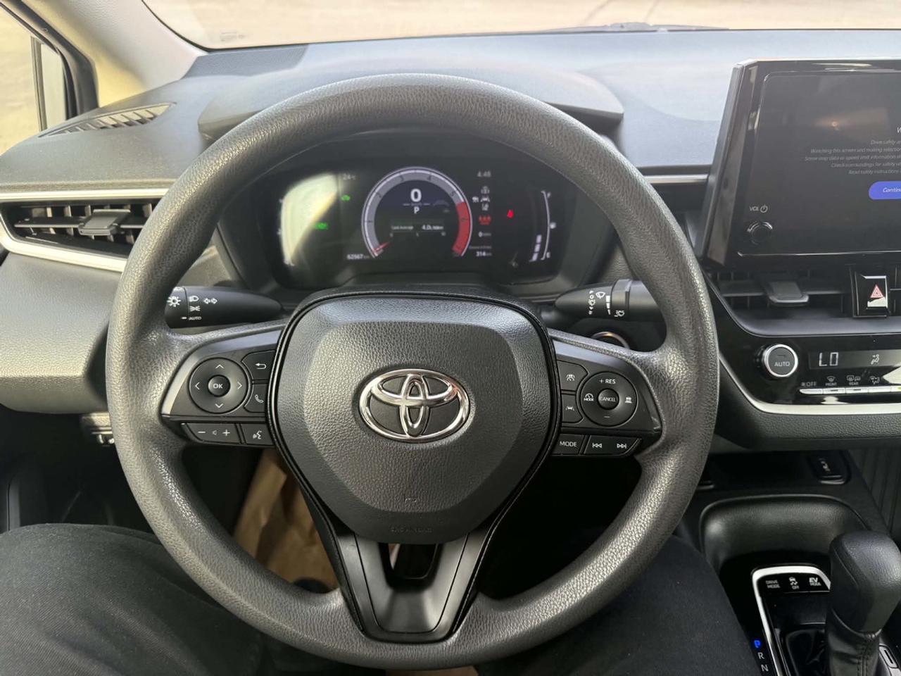 2024 Toyota Corolla Hybrid LE Photo