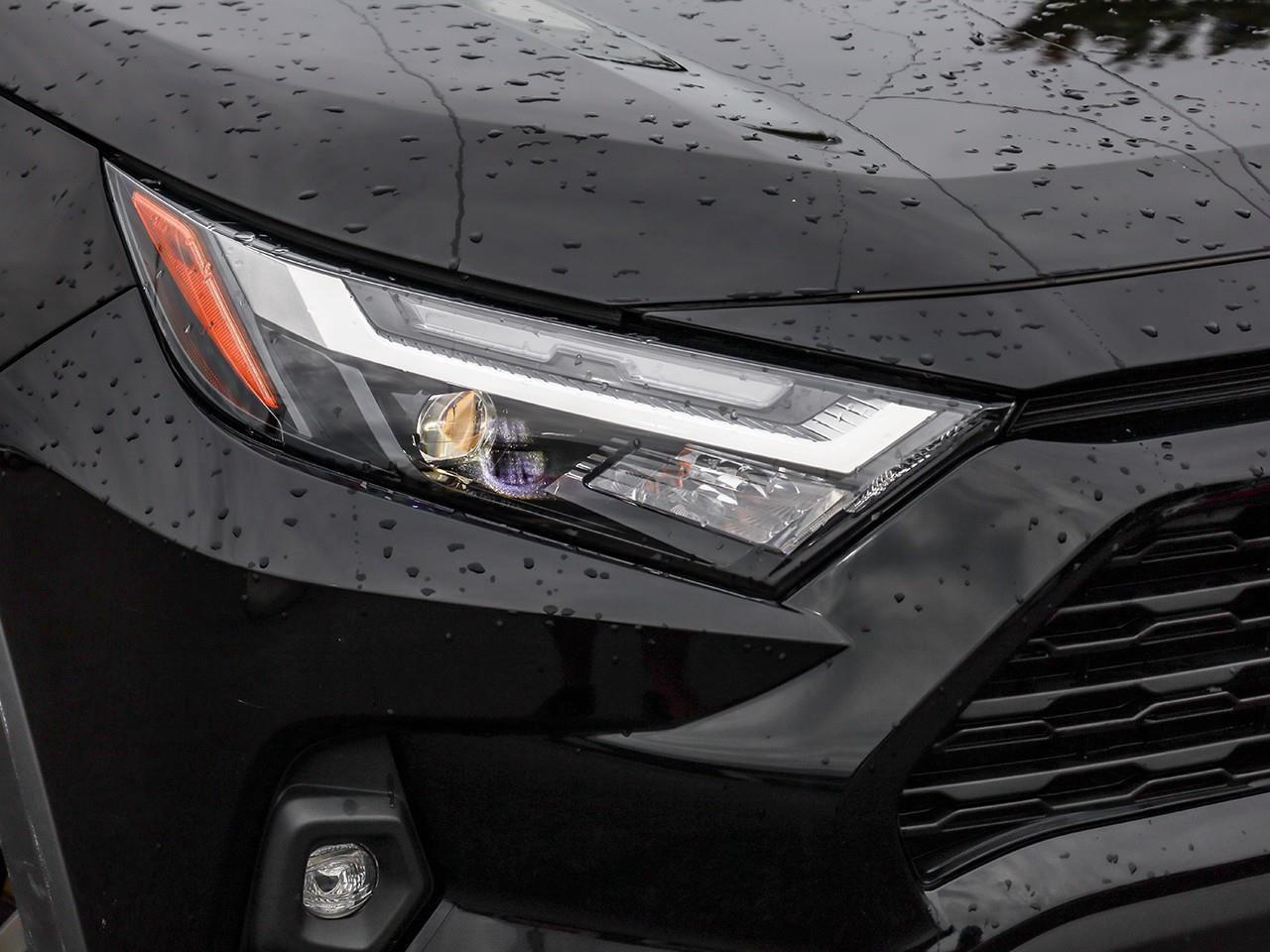 2023 Toyota RAV4 Hybrid XLE HEATED STEERING WHEEL-LEATHER SEATS-SUNROOF-HEATED SEATS- Photo