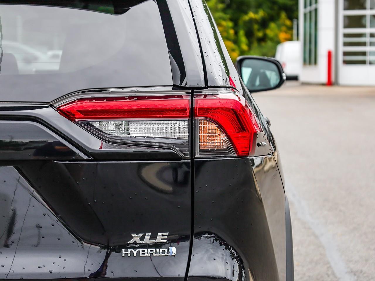 2023 Toyota RAV4 Hybrid XLE HEATED STEERING WHEEL-LEATHER SEATS-SUNROOF-HEATED SEATS- Photo