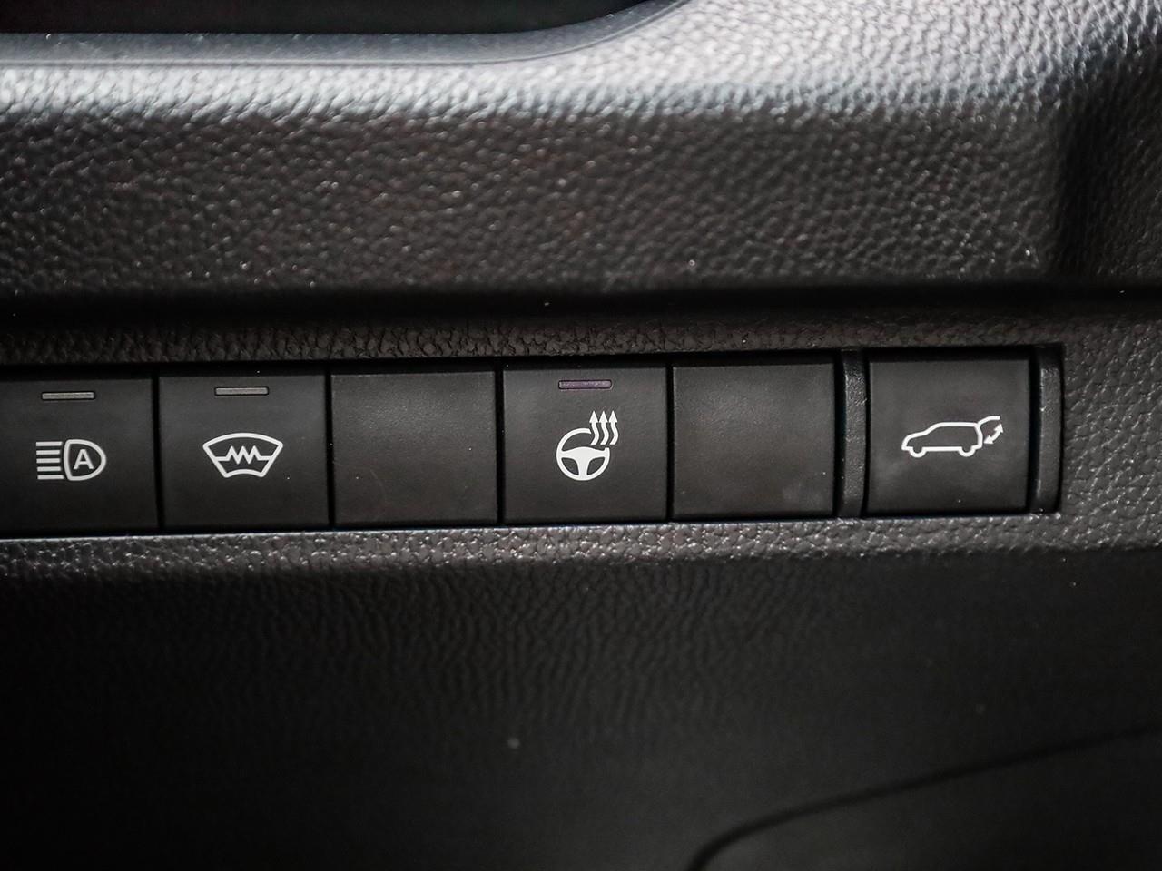 2023 Toyota RAV4 Hybrid XLE HEATED STEERING WHEEL-LEATHER SEATS-SUNROOF-HEATED SEATS- Photo