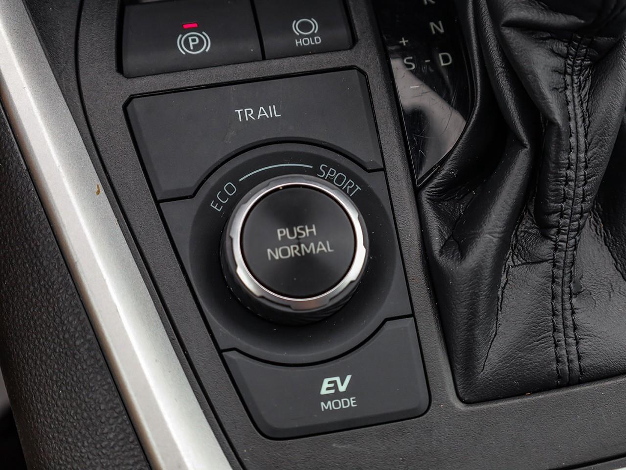 2023 Toyota RAV4 Hybrid XLE HEATED STEERING WHEEL-LEATHER SEATS-SUNROOF-HEATED SEATS- Photo