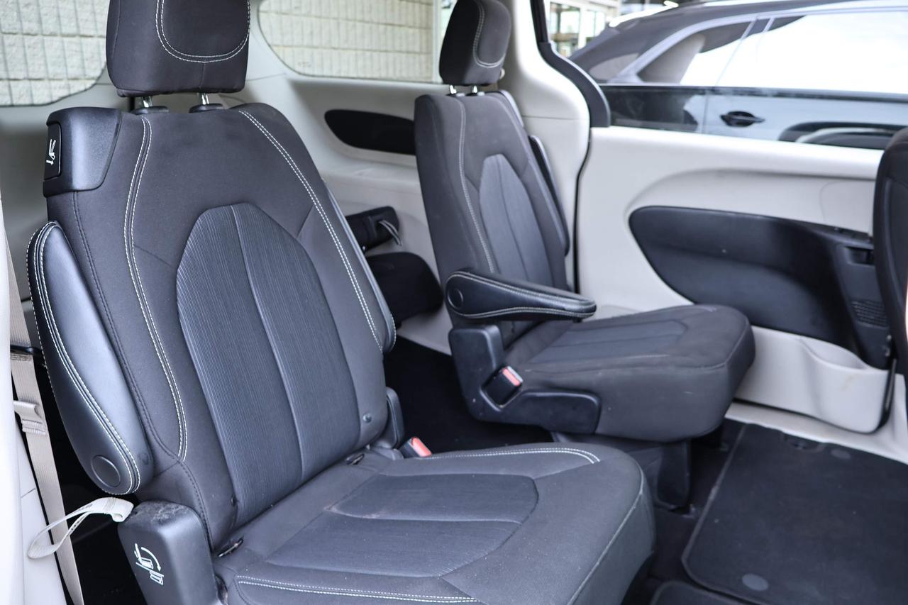 2022 Dodge Grand Caravan SXT Photo