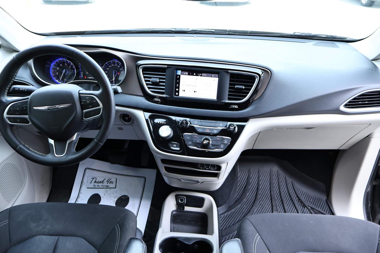 2022 Dodge Grand Caravan SXT Photo