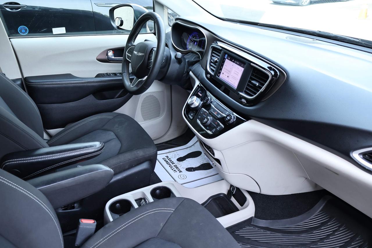 2022 Dodge Grand Caravan SXT Photo