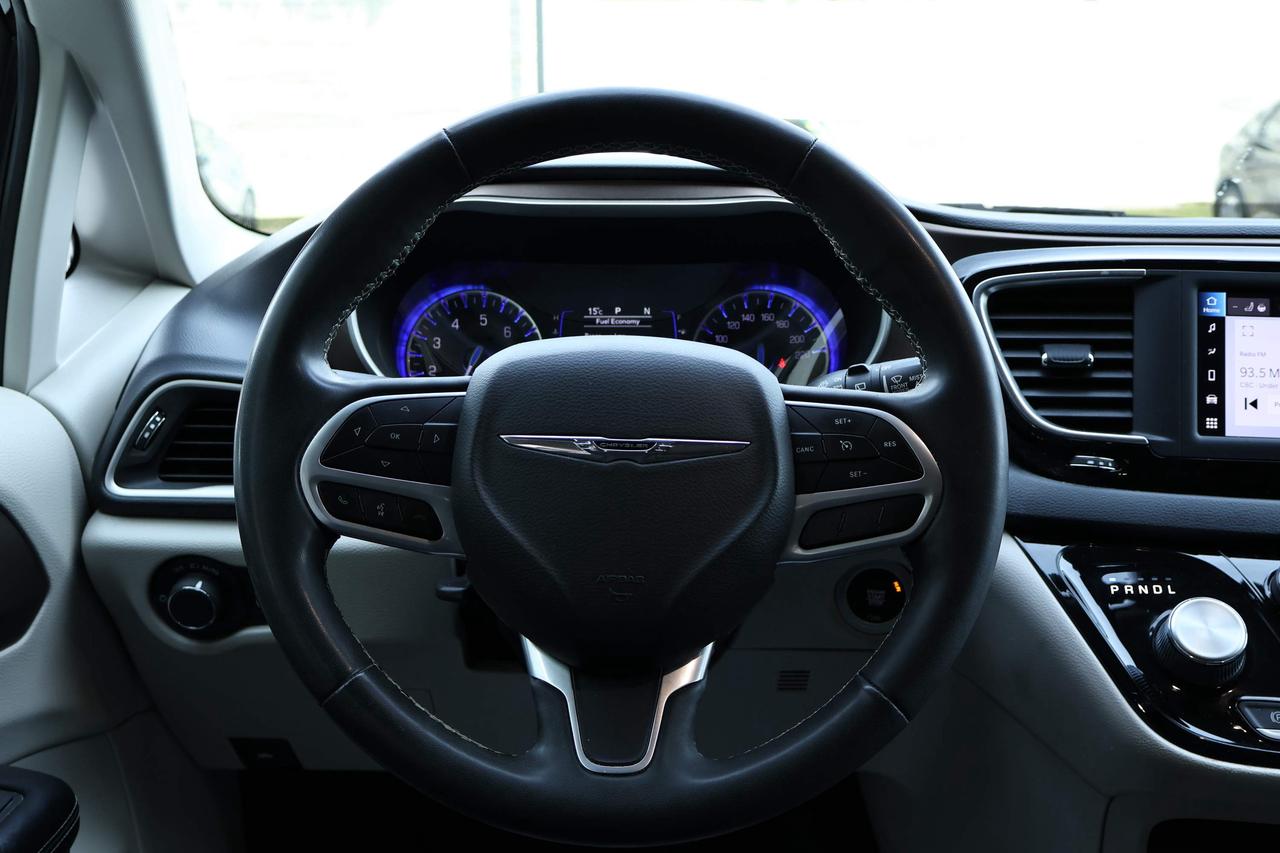 2022 Dodge Grand Caravan SXT Photo