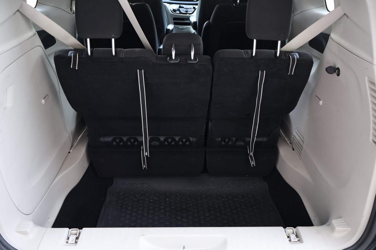 2022 Dodge Grand Caravan SXT Photo